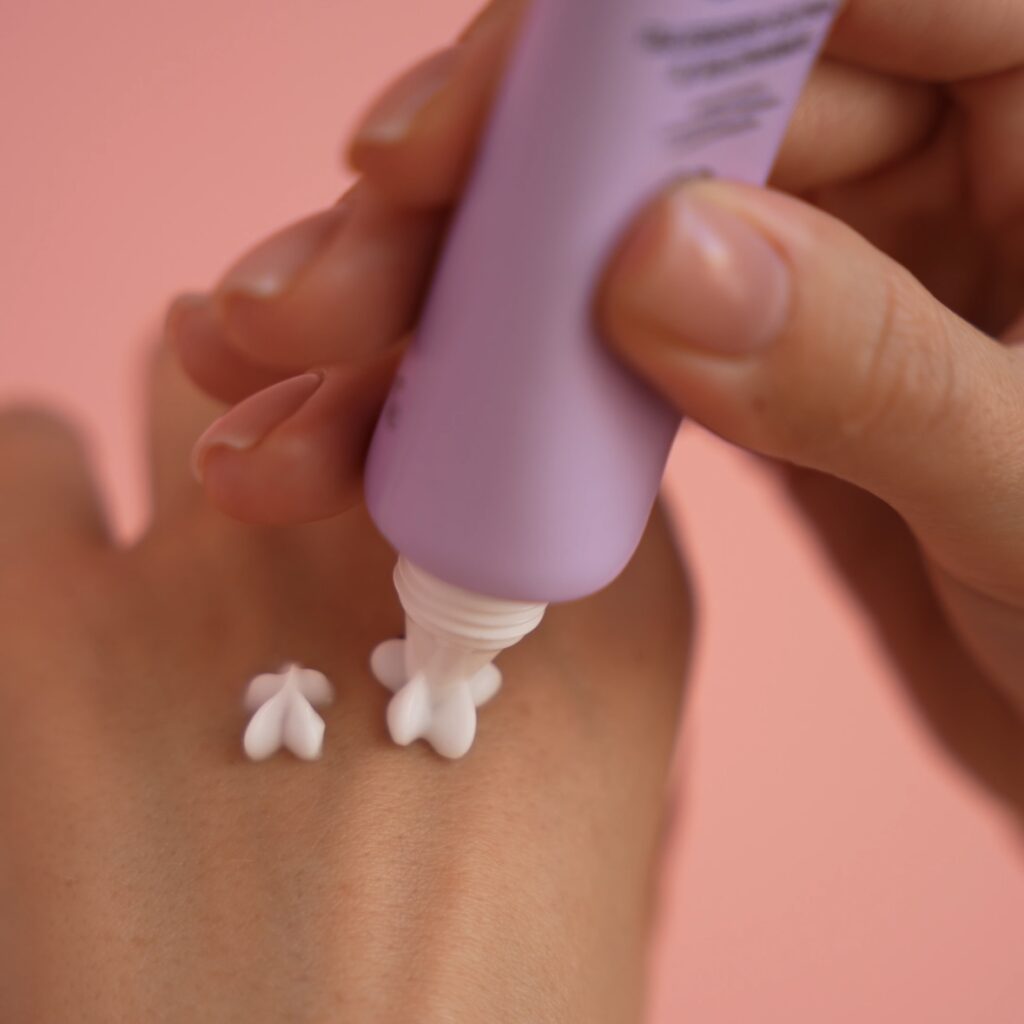 Крем для рук и кутикулы Черника